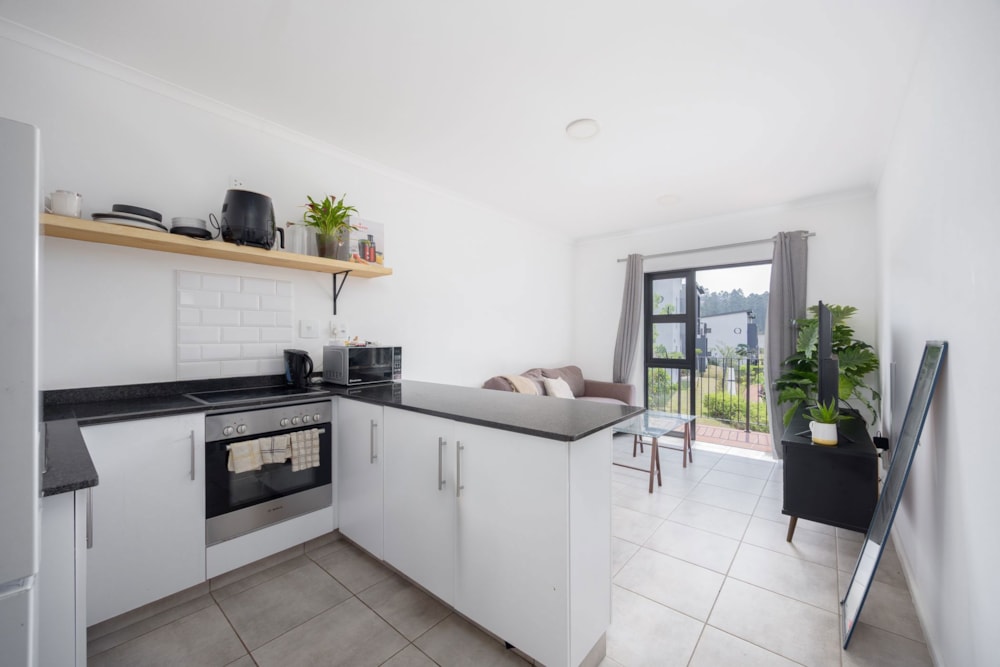 Apartment for sale in Waterfall, Upper Highway - 1KF1713817