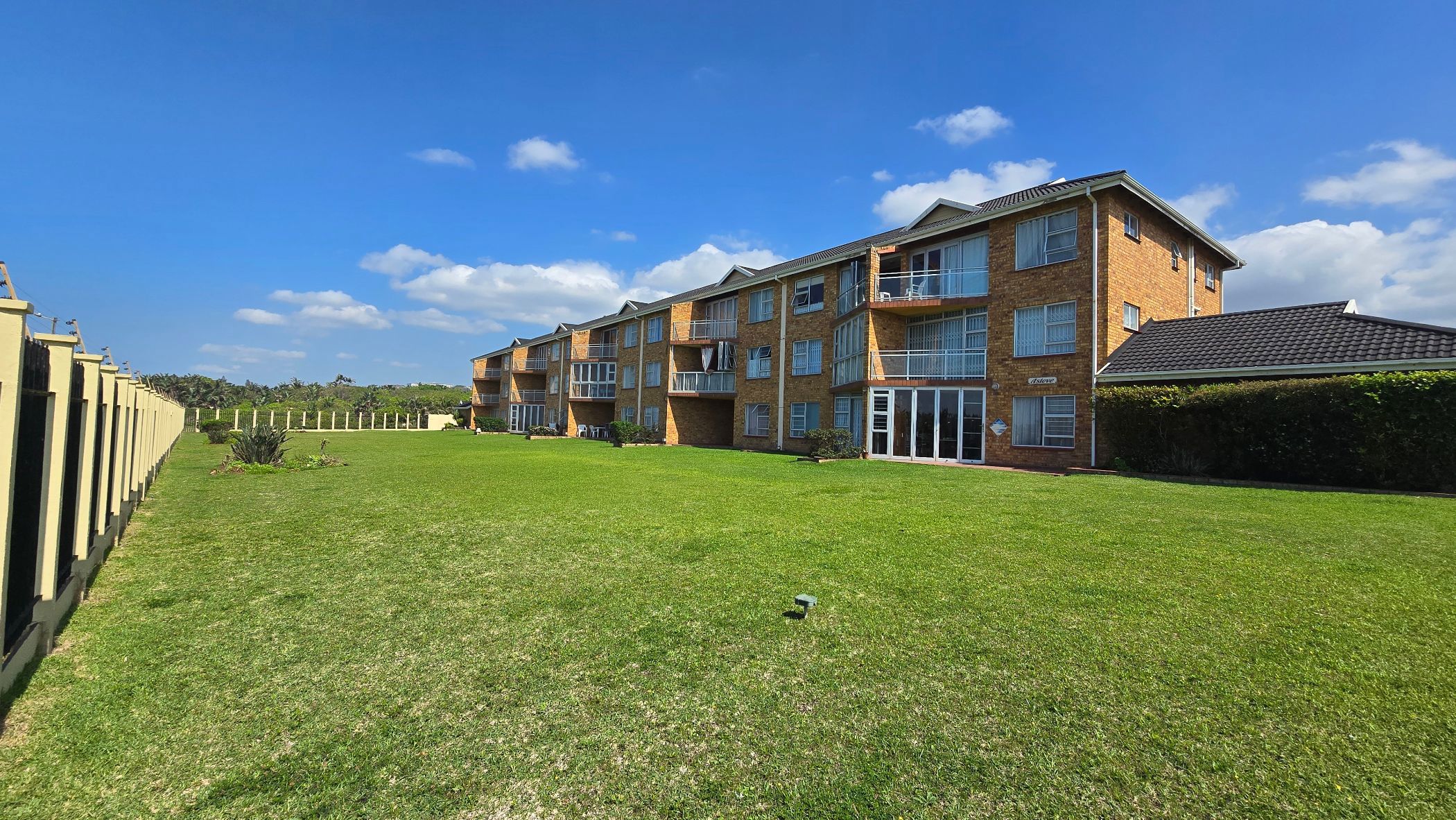 Apartment for sale in Uvongo - 1PSH1715349