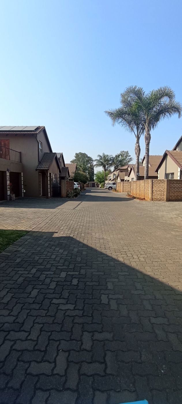 Townhouse let in Pomona - ENL1714030 Townhouse let in Pomona - ENL1714030