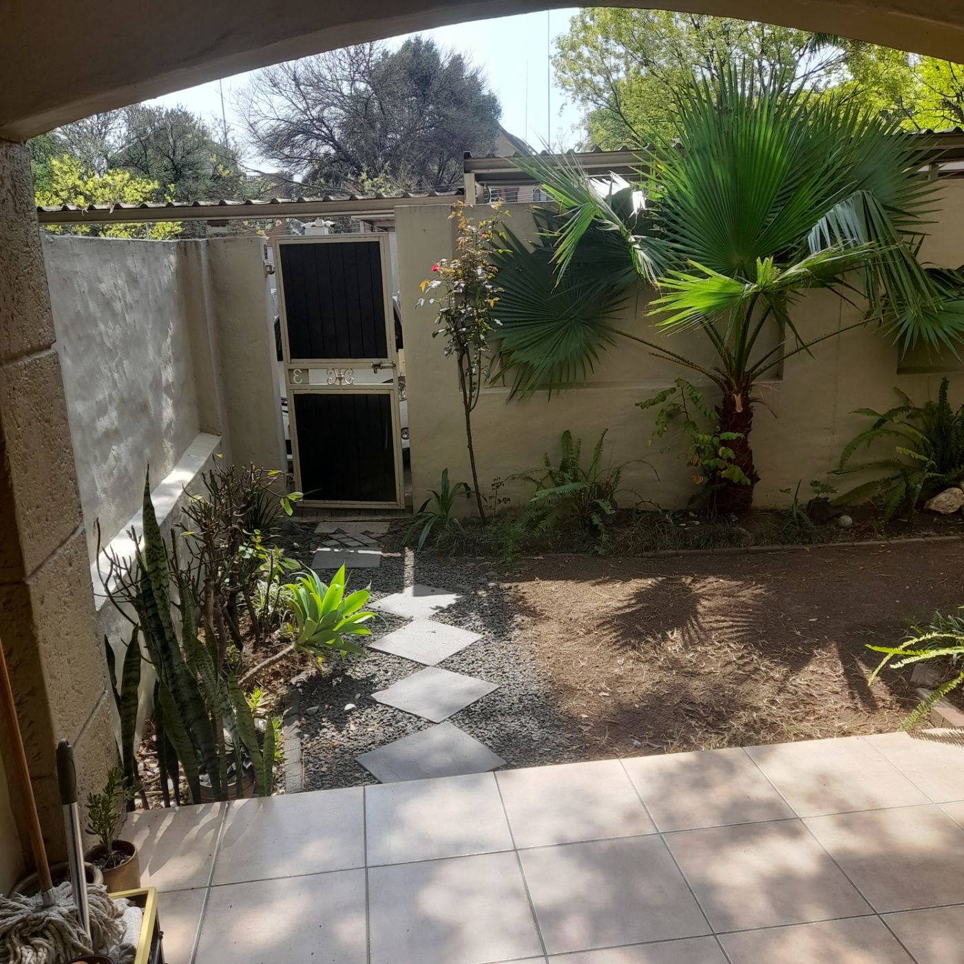 Apartment let in Douglasdale - FYL1713949