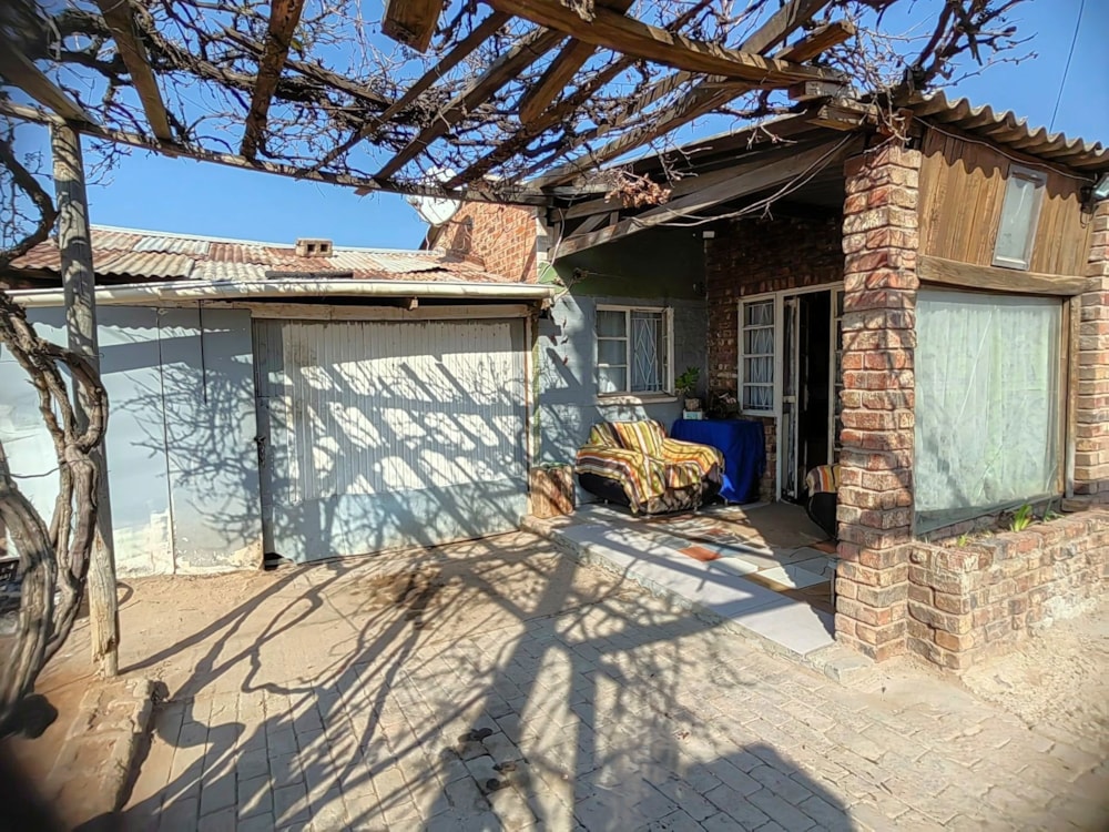 House for sale in Oudtshoorn - 1OU1714062 House for sale in Oudtshoorn - 1OU1714062