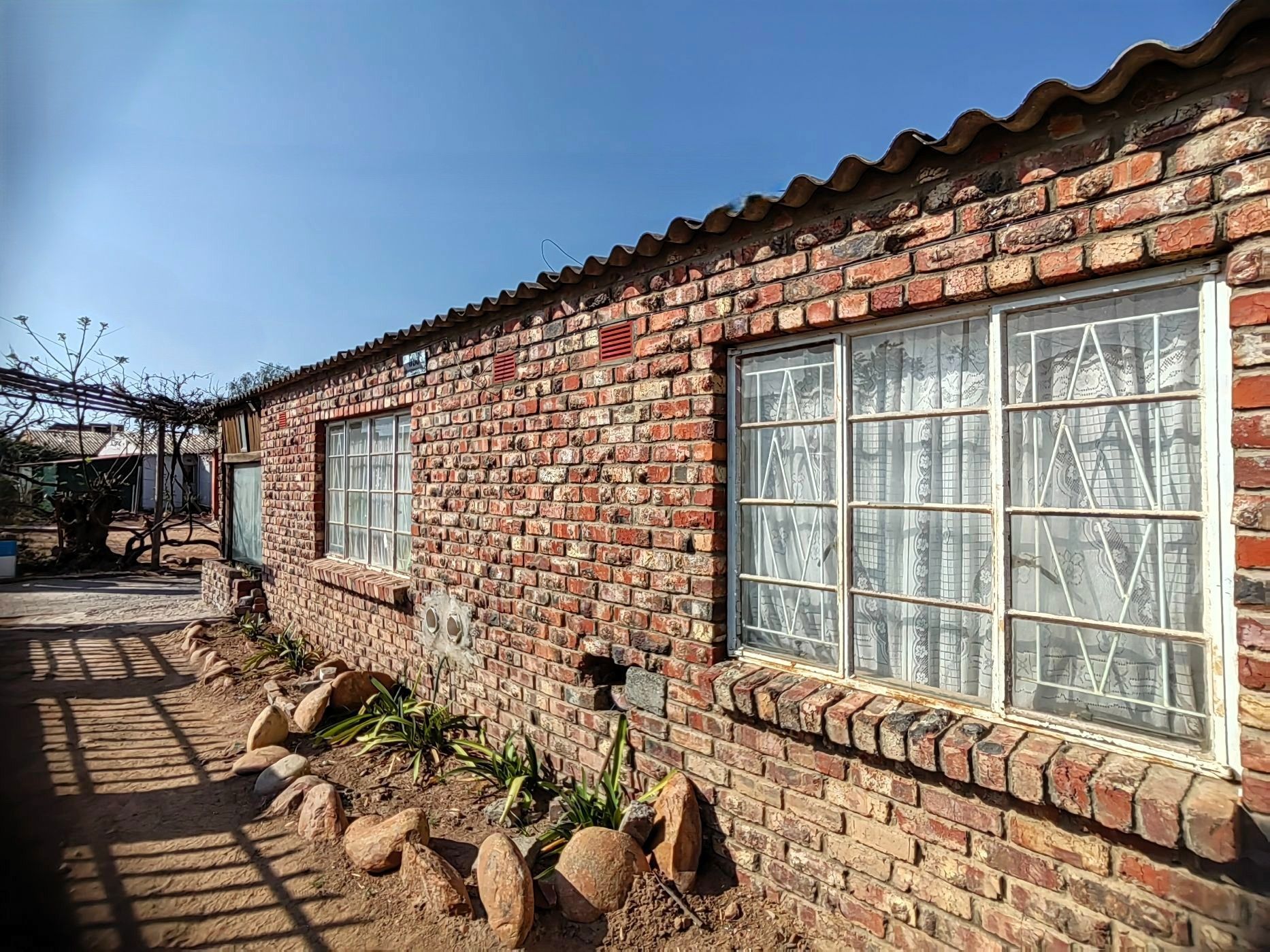 House for sale in Oudtshoorn - 1OU1714062