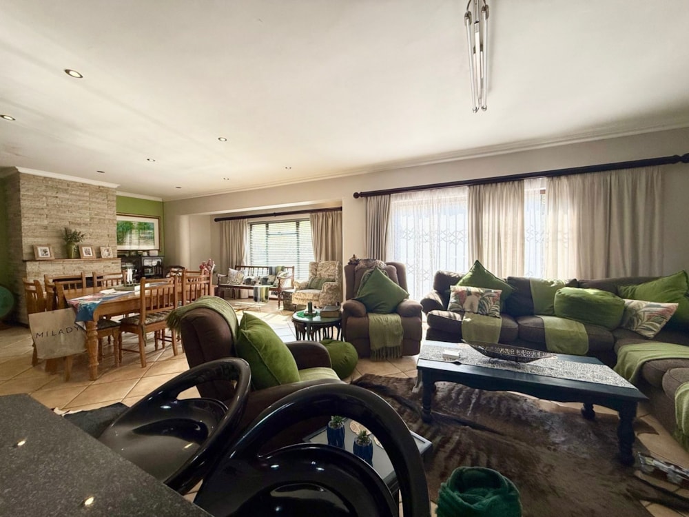 Townhouse for sale in Ermelo - 1EM1714059 Townhouse for sale in Ermelo - 1EM1714059