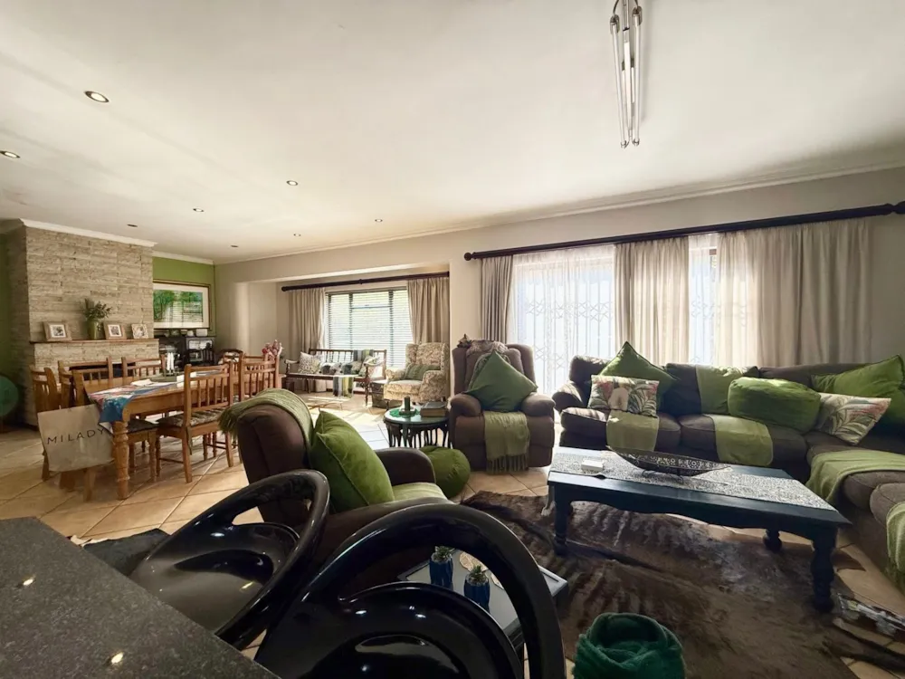 Townhouse for sale in Ermelo - 1EM1714059 Townhouse for sale in Ermelo - 1EM1714059