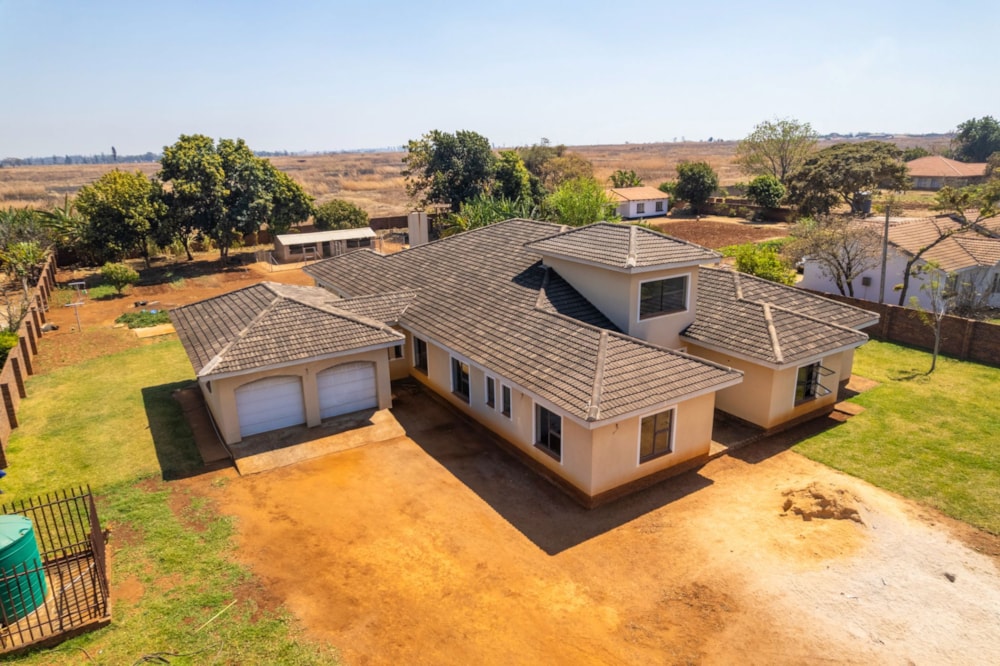 House for sale in Mount Pleasant, Zimbabwe - 3ZB1714057 House for sale in Mount Pleasant, Zimbabwe - 3ZB1714057