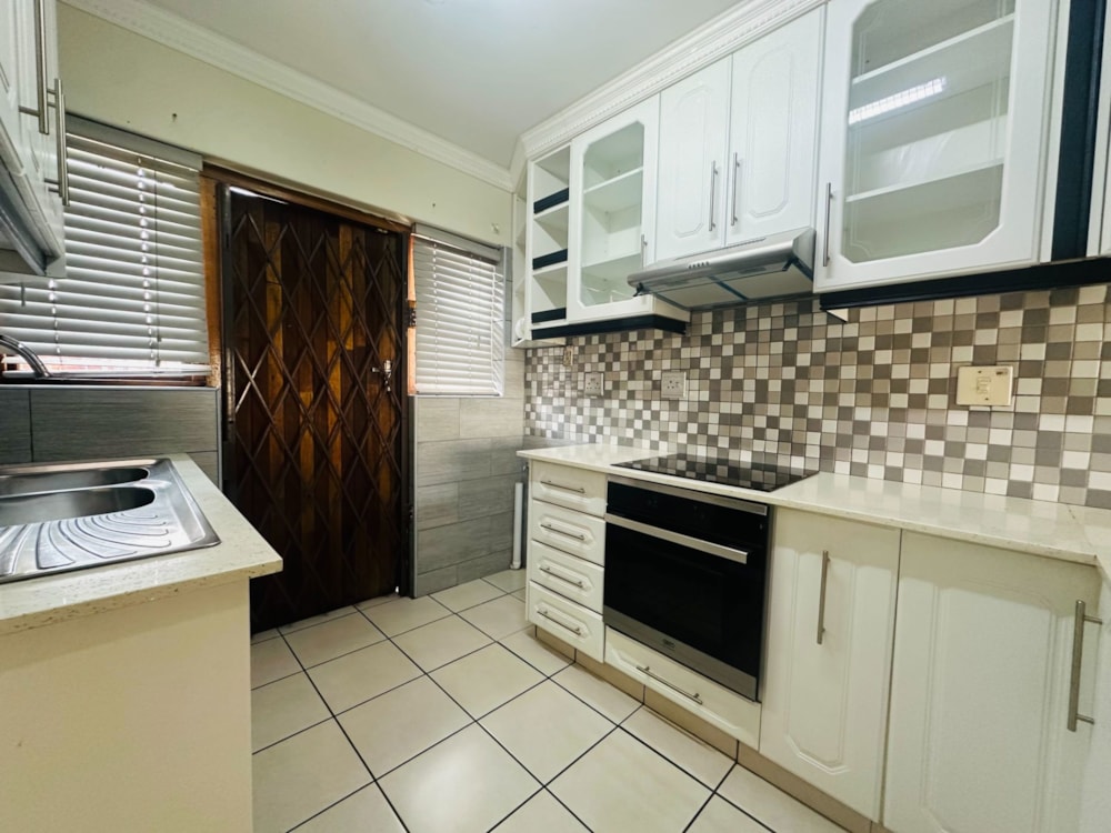Townhouse let in Arboretum, Richards Bay - 1RY1714088 Townhouse let in Arboretum, Richards Bay - 1RY1714088