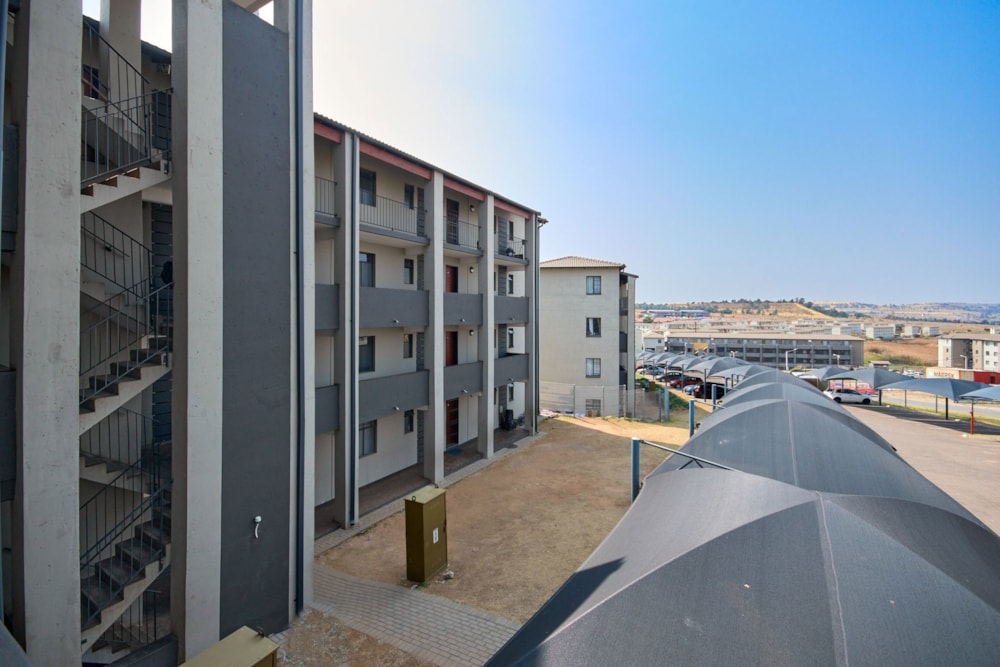 Apartment for sale in Fleurhof - RAN1714101 Apartment for sale in Fleurhof - RAN1714101