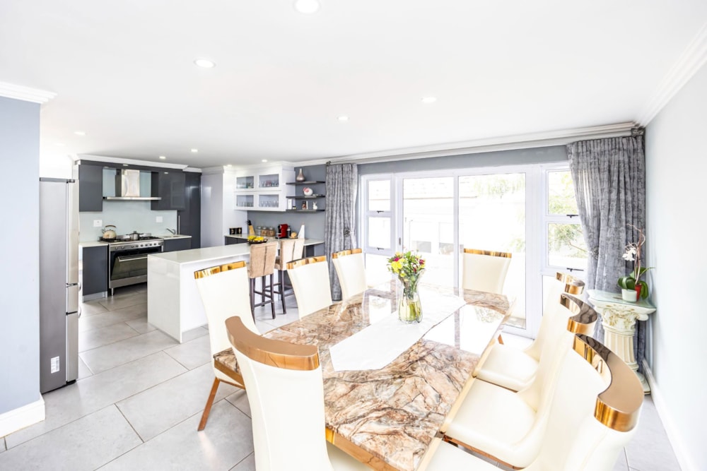 House for sale in Beacon Bay - 1EZ1714435 House for sale in Beacon Bay - 1EZ1714435