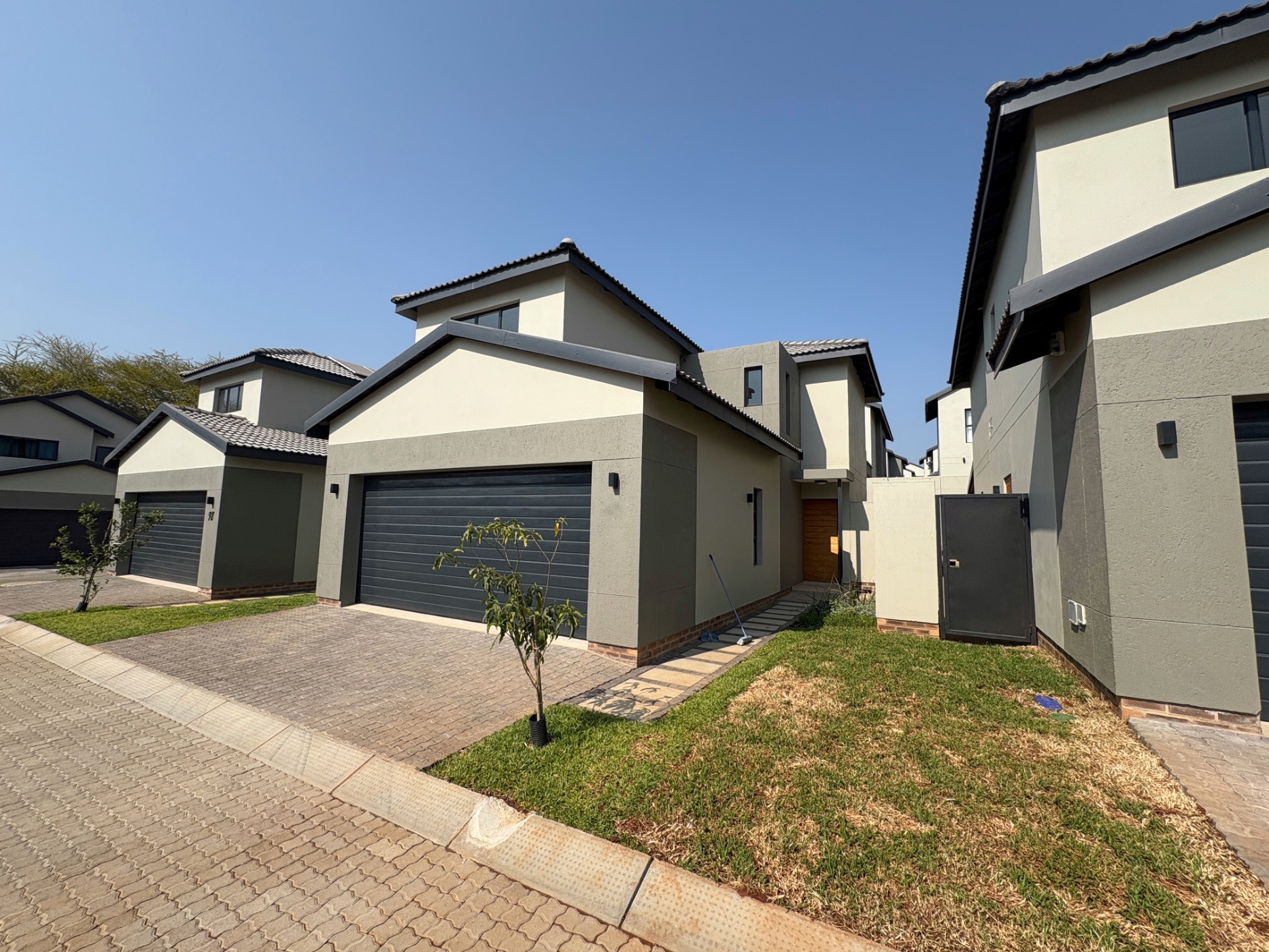Security complex home for sale in Nelspruit Ext 29 - 1NS1714336