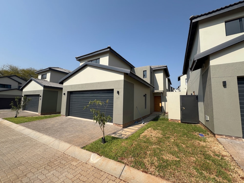 Security complex home for sale in Nelspruit Ext 29 - 1NS1714336