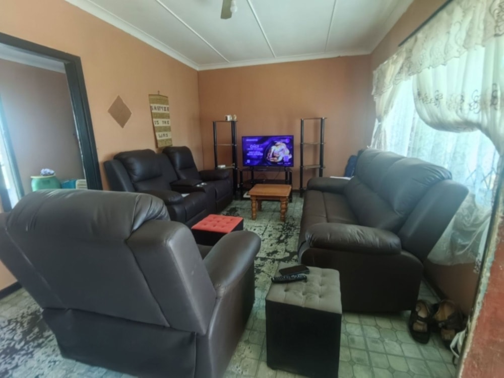 House for sale in Sunwich Port, Port Shepstone - 1PSH1714772 House for sale in Sunwich Port, Port Shepstone - 1PSH1714772