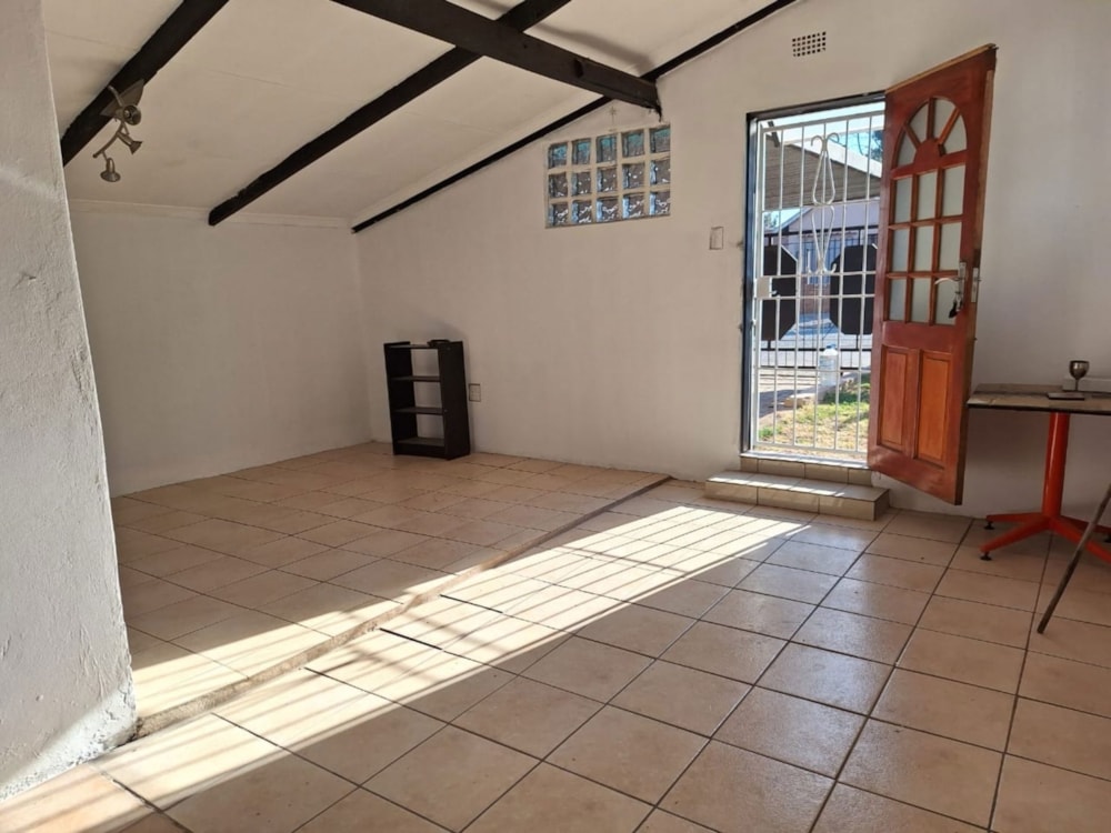 House to rent in Westdene, Johannesburg - RAL1714153