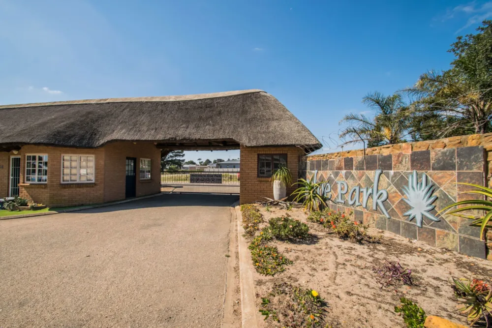 Vacant land for sale in Albertinia - 1SR1714561