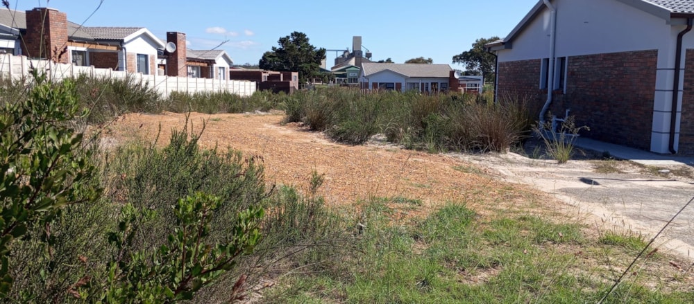 Vacant land for sale in Albertinia - 1SR1714561