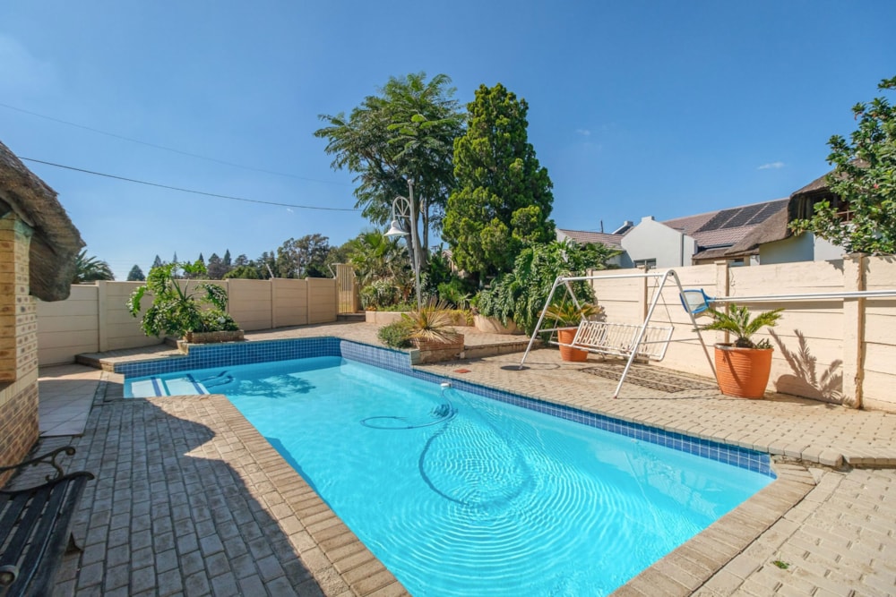 House for sale in Greenhills - 1KR1714570 House for sale in Greenhills - 1KR1714570