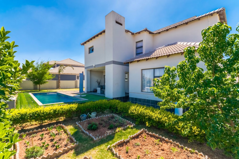 Security estate home for sale in Wildtuin Park Estate - 1KR1715550