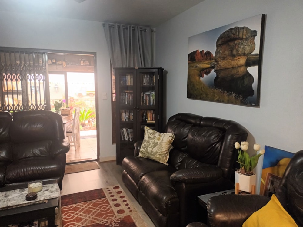 Townhouse for sale in Sonneveld - 1BJ1714210 Townhouse for sale in Sonneveld - 1BJ1714210