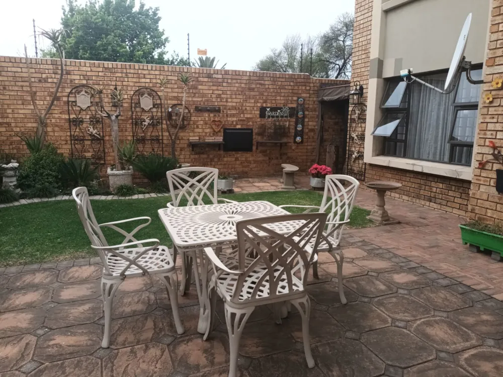 Townhouse for sale in Sonneveld - 1BJ1714210