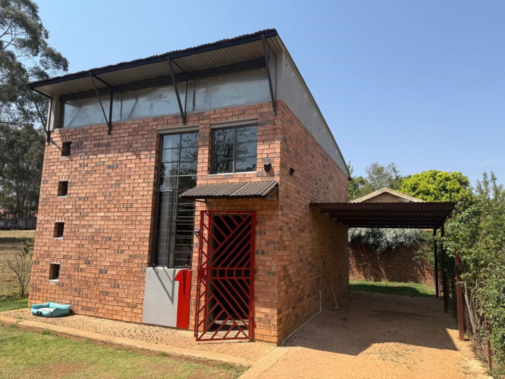 House for sale in Dullstroom - 1DS1714302 House for sale in Dullstroom - 1DS1714302