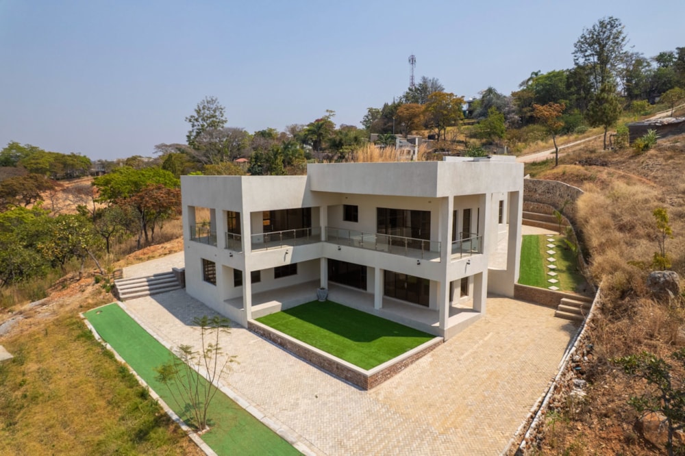 Double-storey house for sale in Glen Lorne, Zimbabwe - 3ZB1714327 Double-storey house for sale in Glen Lorne, Zimbabwe - 3ZB1714327