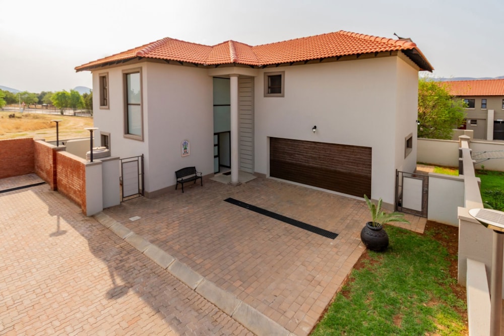 Security estate home for sale in Xanadu - 1HR1715569