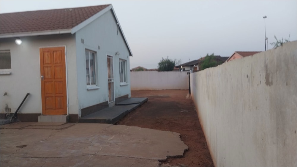 House for sale in Katlehong - BOK1714558 House for sale in Katlehong - BOK1714558