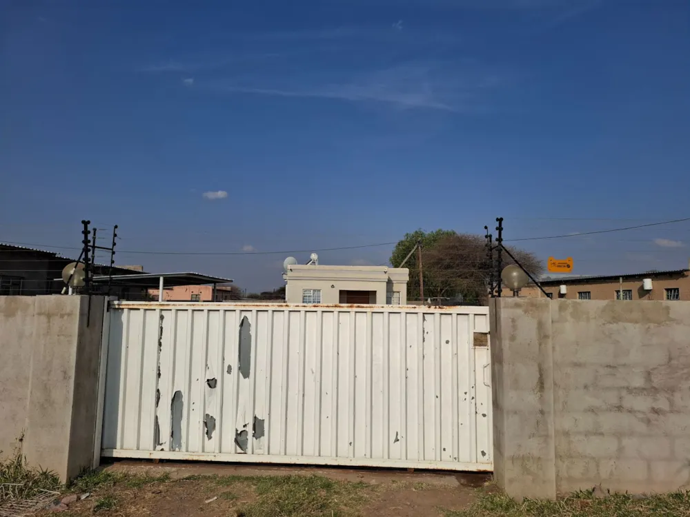 House for sale in Oodi, Botswana - 3BO1714413 House for sale in Oodi, Botswana - 3BO1714413