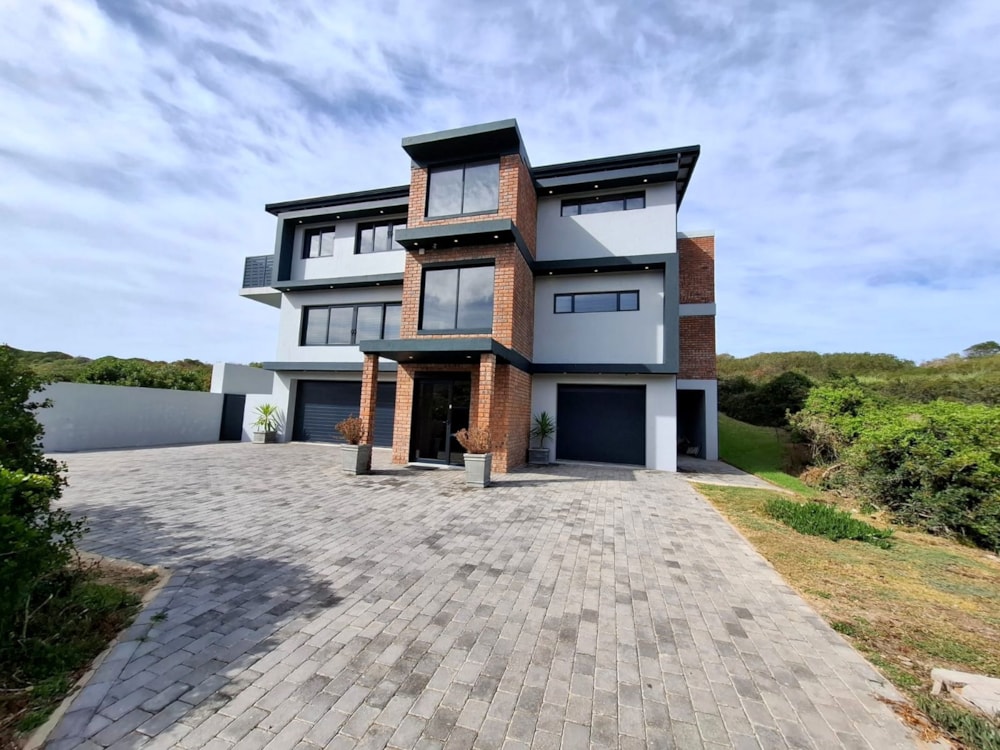 Multi-storey house to rent in Dana Bay - 1MB1714651