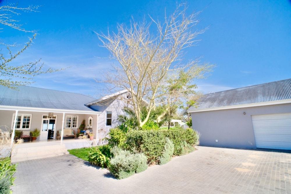 Double-storey house for sale in Velddrif - LA1715236