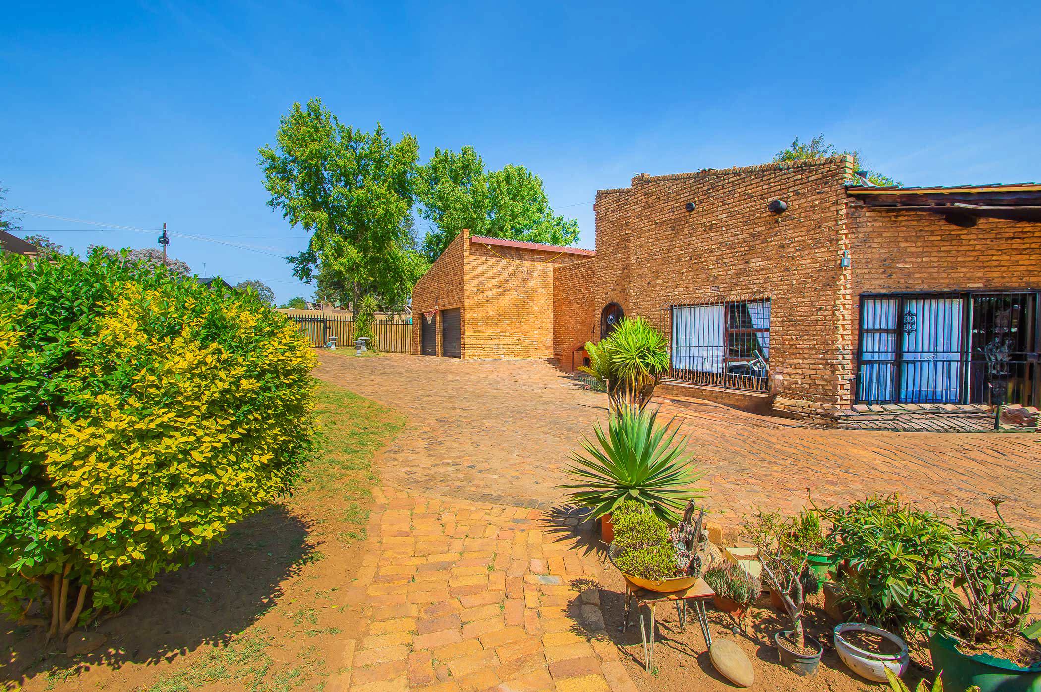 House for sale in Greenhills - 1KR1715047