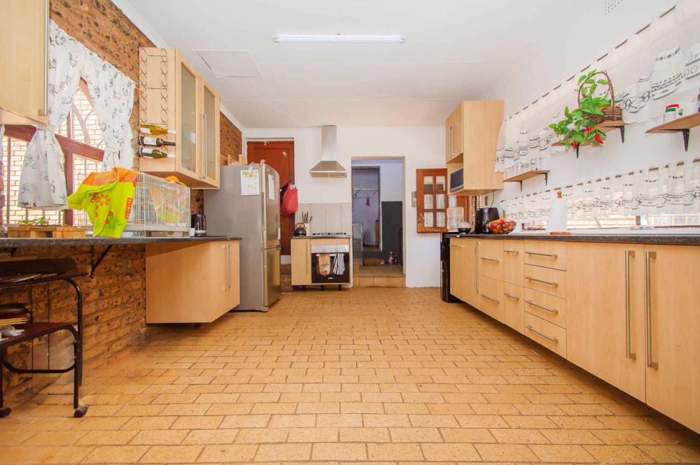 House for sale in Greenhills - 1KR1715047 House for sale in Greenhills - 1KR1715047