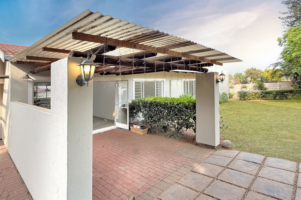 House let in Halfway Gardens - MDL1714753 House let in Halfway Gardens - MDL1714753