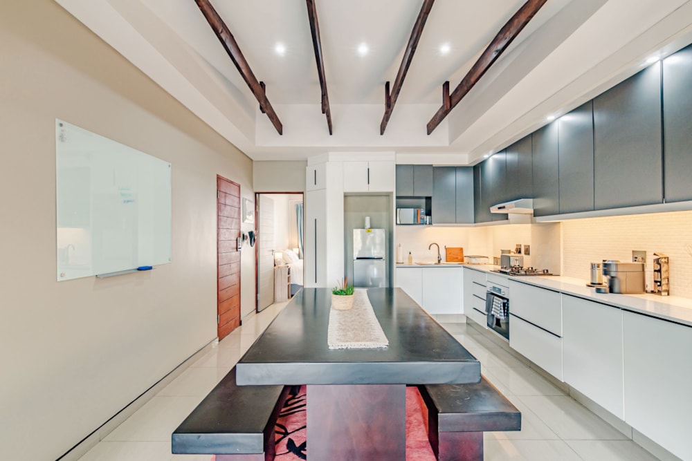 Townhouse for sale in Waterkloof Glen - PT1716017 Townhouse for sale in Waterkloof Glen - PT1716017