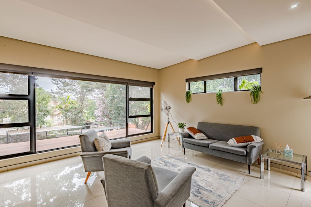 Townhouse for sale in Waterkloof Glen - PT1716017 Townhouse for sale in Waterkloof Glen - PT1716017