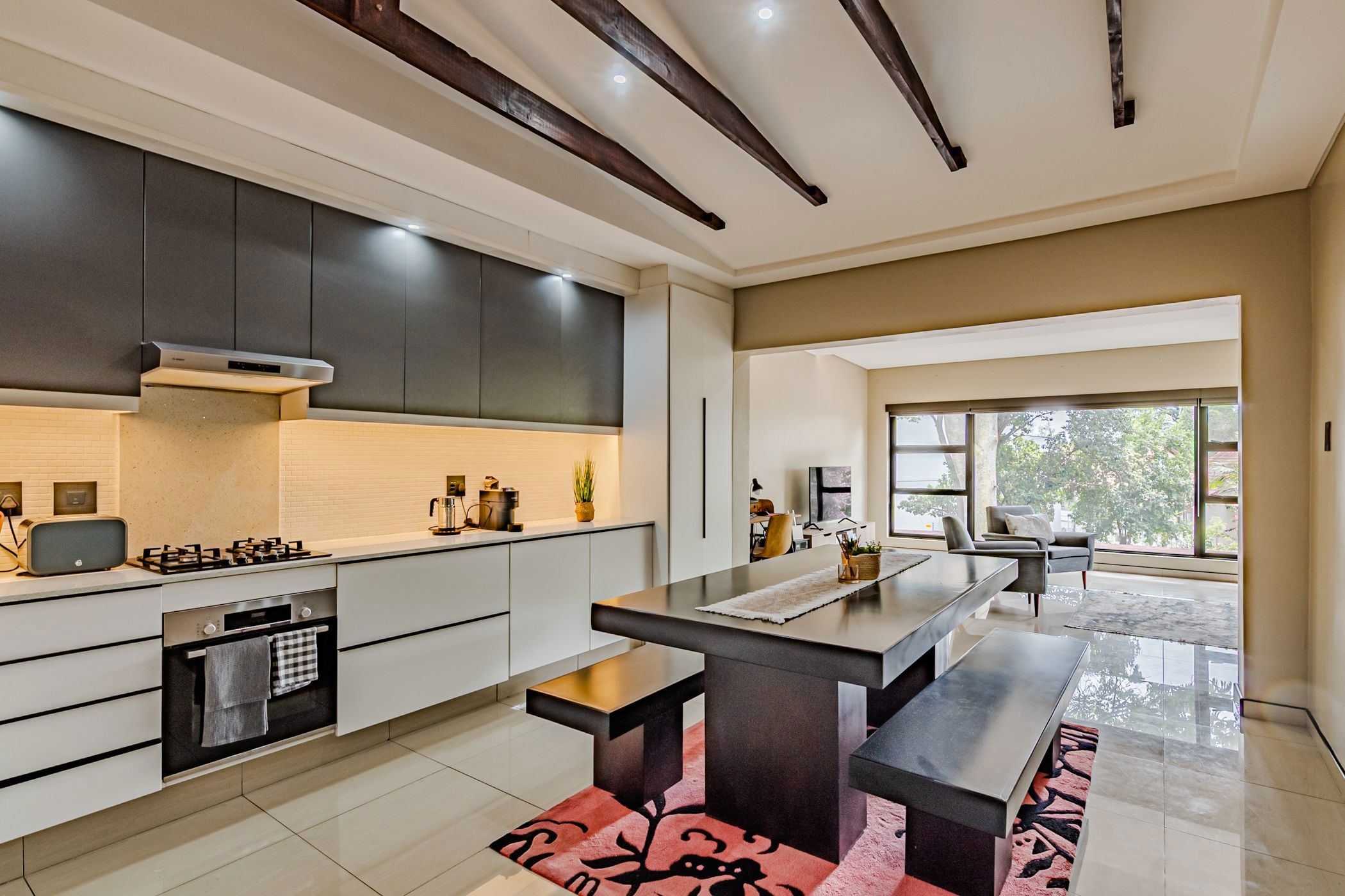 Townhouse for sale in Waterkloof Glen - PT1716017