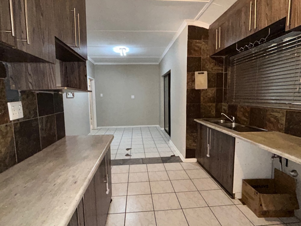 House for sale in Beaconsfield - 1KJ1714851