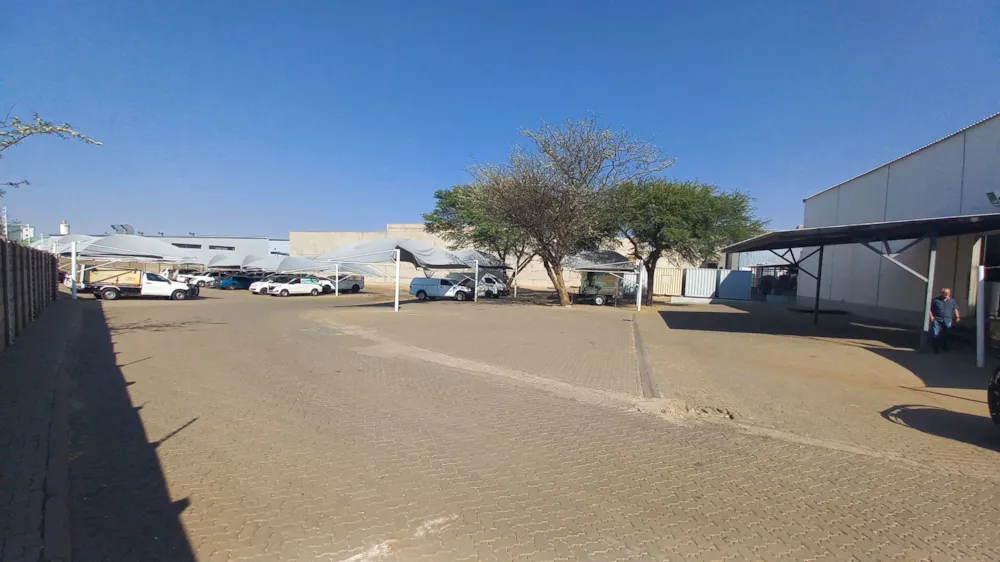 Commercial industrial property for sale in Lafrenz, Namibia - 3NM1714962 Commercial industrial property for sale in Lafrenz, Namibia - 3NM1714962