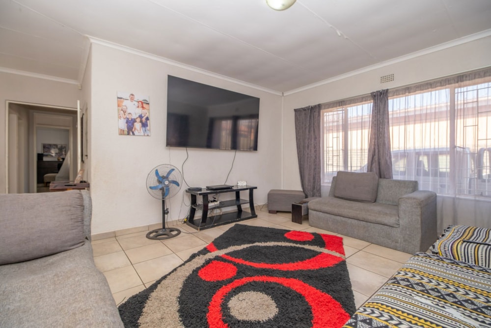 House for sale in Randgate - 1KR1715153