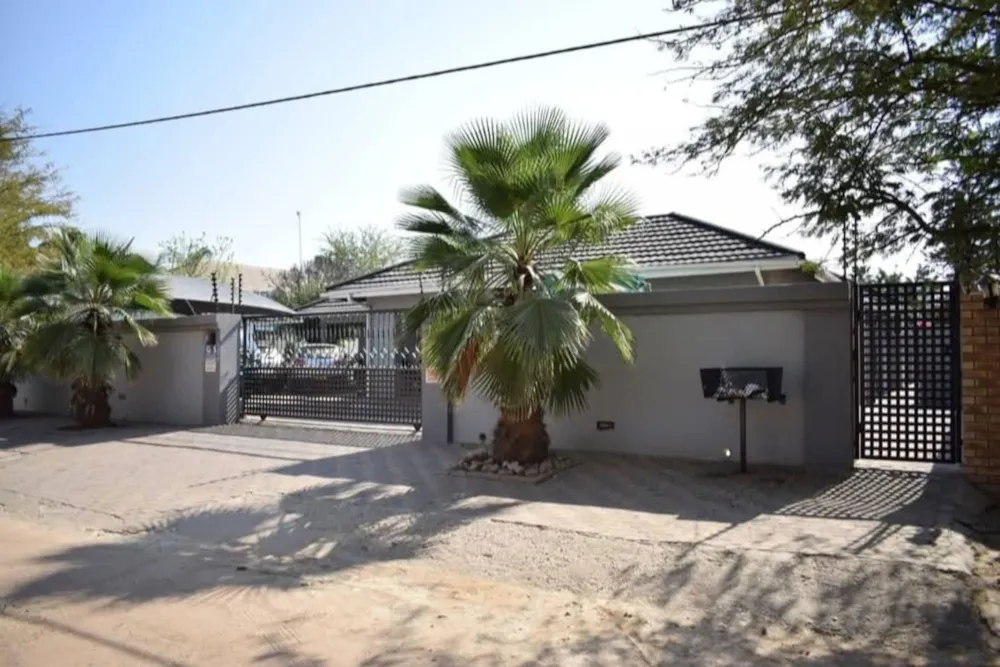 House for sale in Block 6, Botswana - 3BO1715551 House for sale in Block 6, Botswana - 3BO1715551