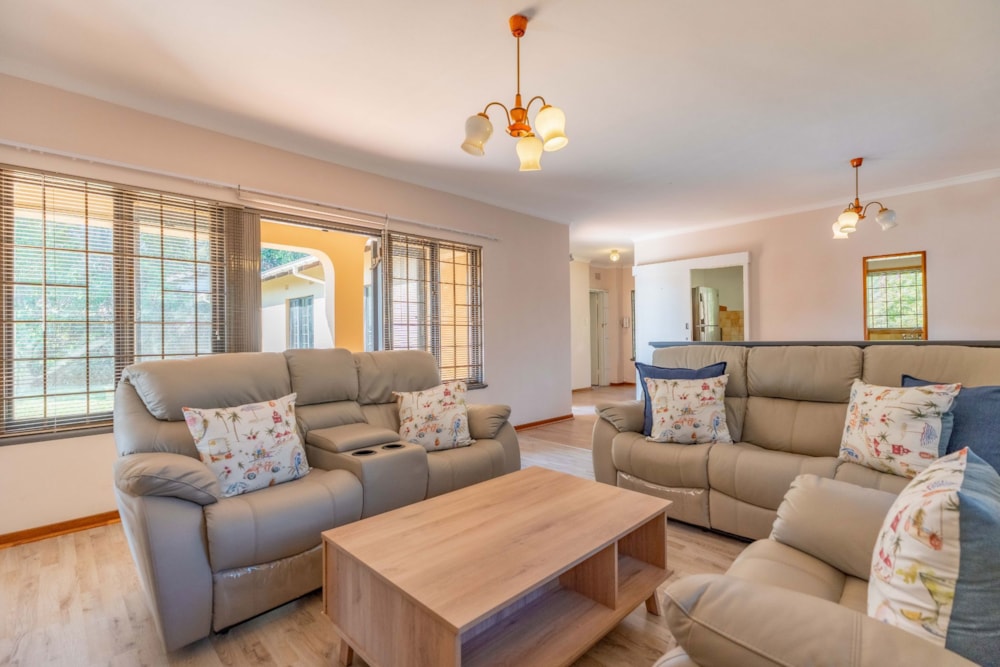 House for sale in Kloof - 1KF1715023 House for sale in Kloof - 1KF1715023