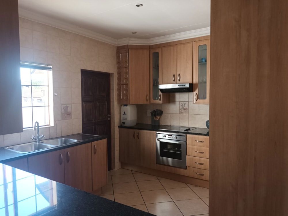 Townhouse let in Sunair Park - 1BJ1715046 Townhouse let in Sunair Park - 1BJ1715046