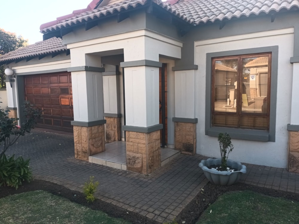 Townhouse let in Sunair Park - 1BJ1715046 Townhouse let in Sunair Park - 1BJ1715046