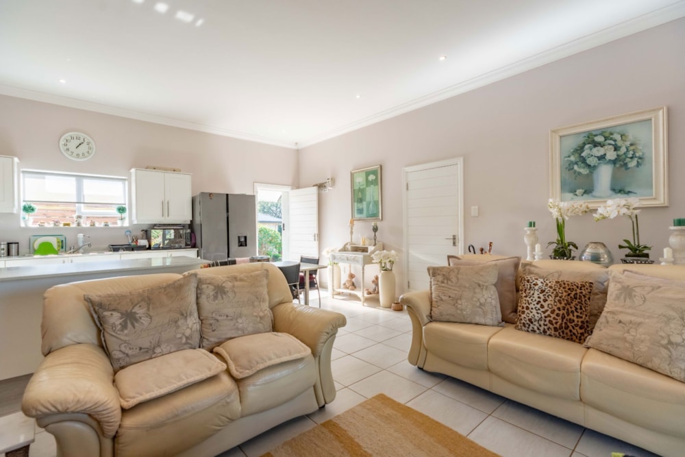 Townhouse for sale in Waterfall, Upper Highway - 1KF1715294