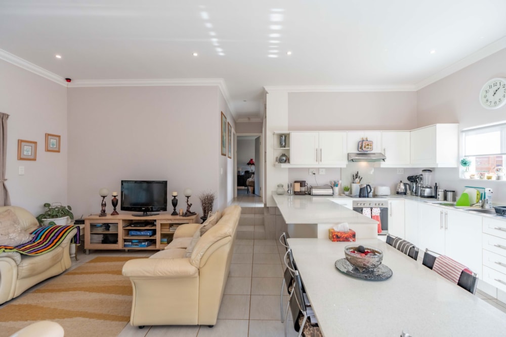 Townhouse for sale in Waterfall, Upper Highway - 1KF1715294