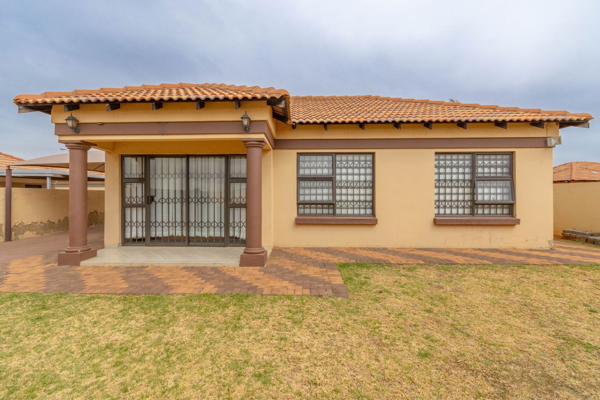 House for sale in Dawn Park - BOK1715124