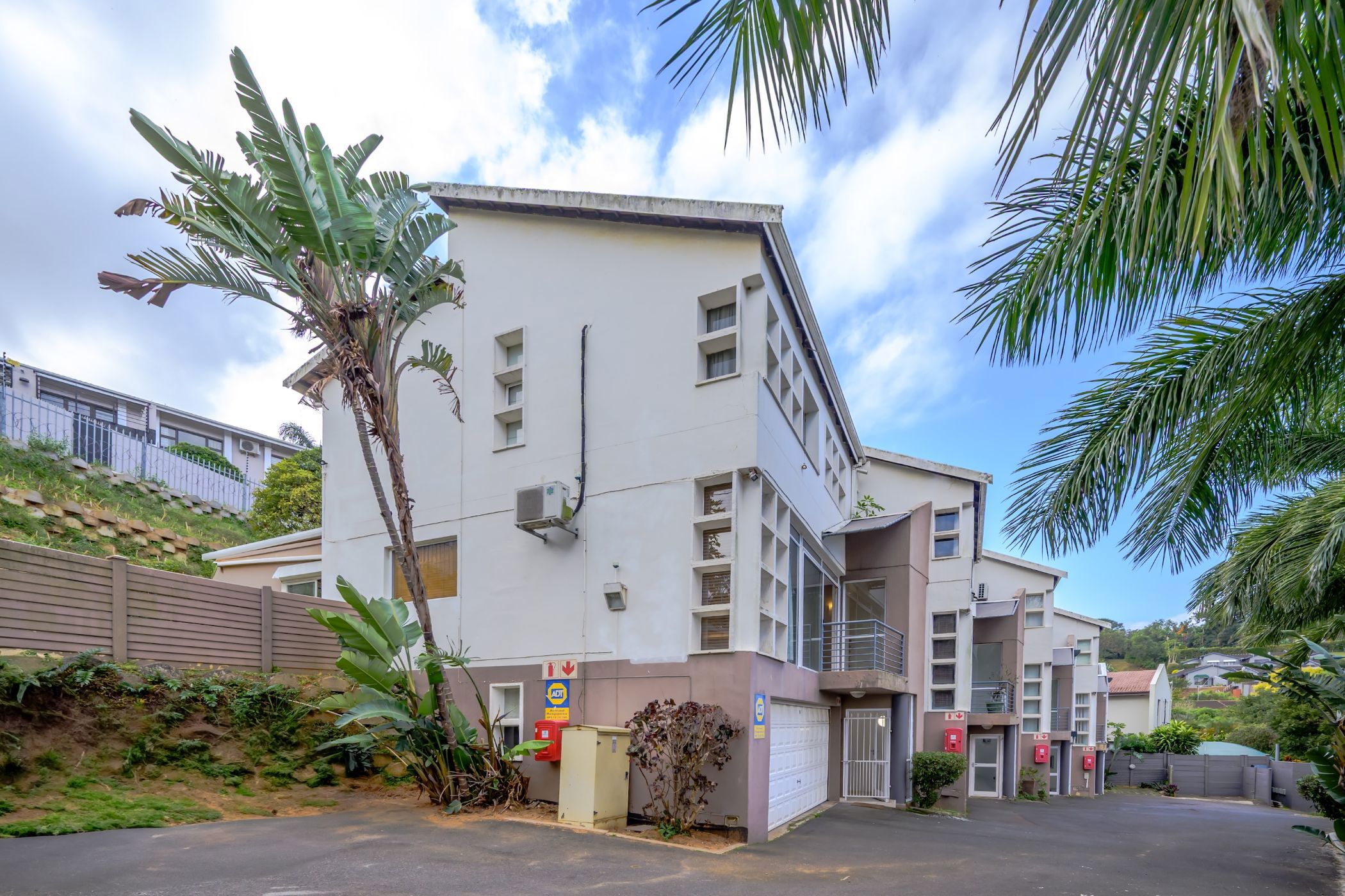 Townhouse to rent in Umgeni Park - 1ND1715126