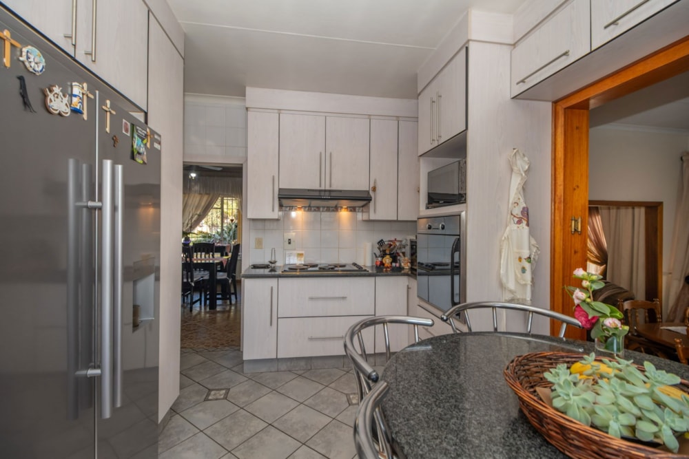 House for sale in Helikon Park - 1KR1715164