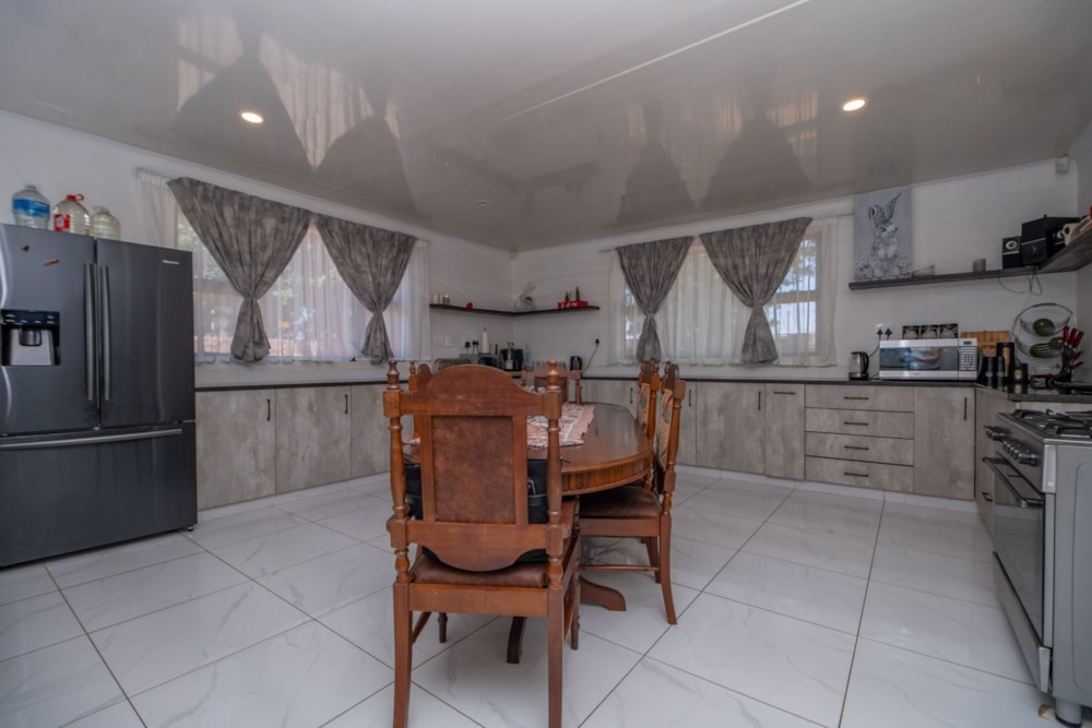 House for sale in Eike Park - 1KR1715170