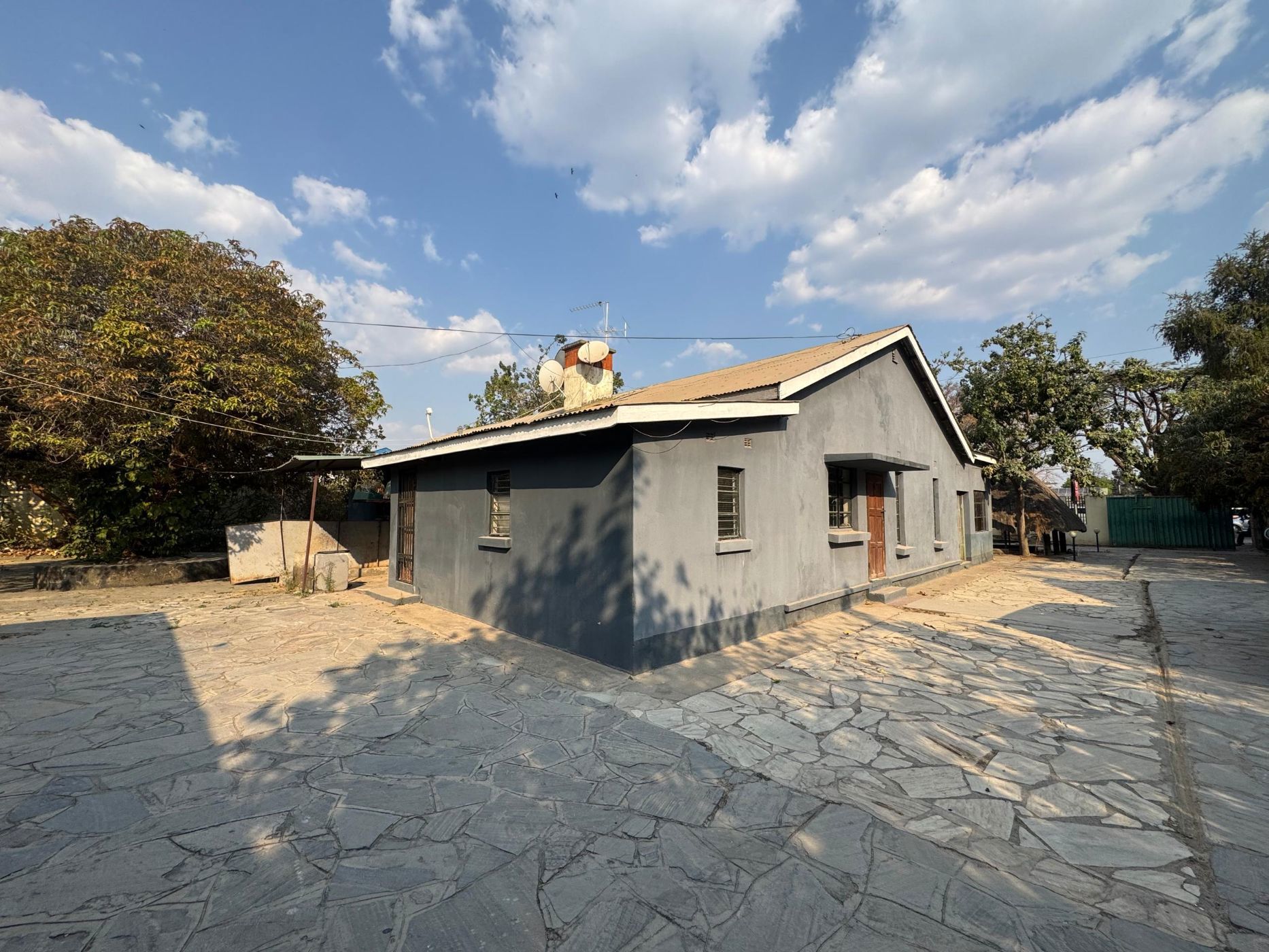 Commercial office to rent in Lusaka, Zambia - 3ZA1715760