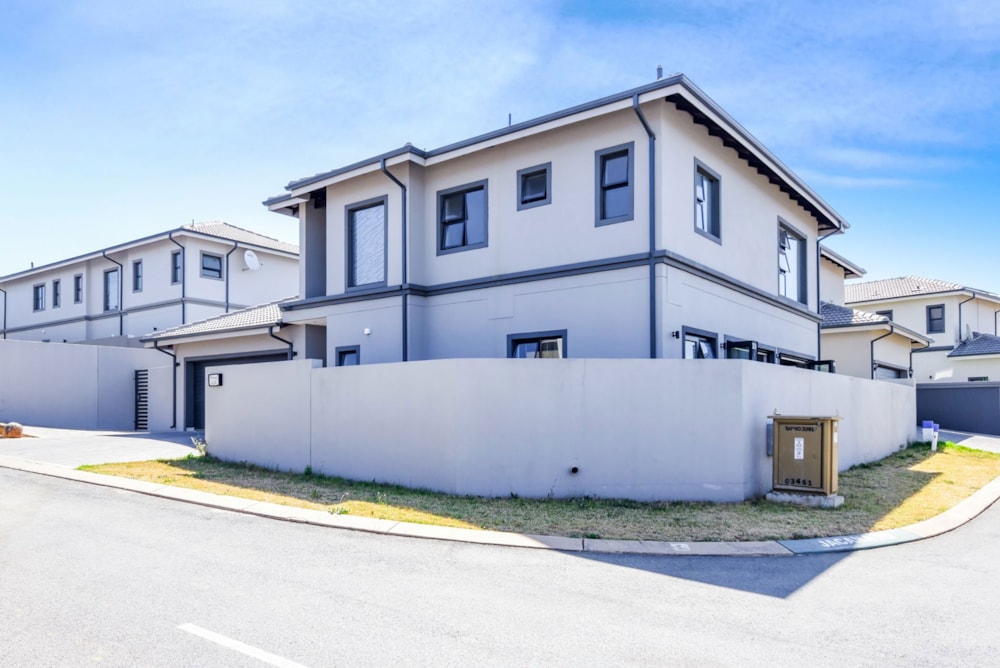 Double-storey house for sale in Olivedale - FW1715555